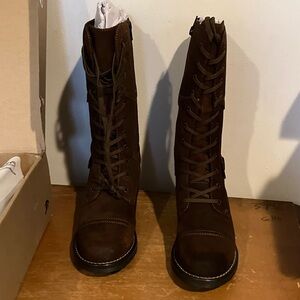 Tall brown suede boots NWT